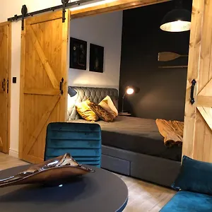 Julius Apartmán